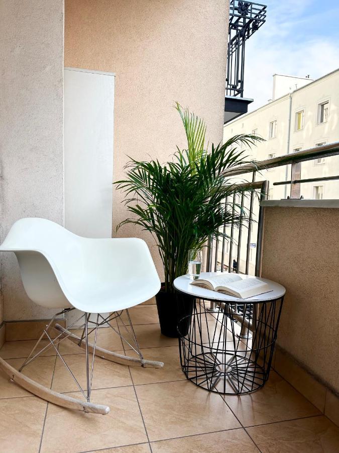 Charming Apartment In The City Center Warschau Buitenkant foto
