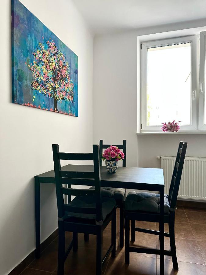 Charming Apartment In The City Center Warschau Buitenkant foto