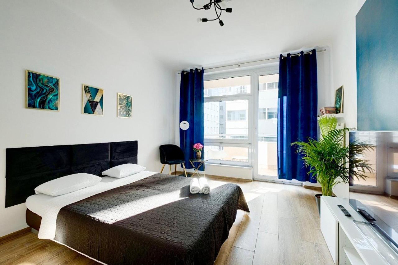Charming Apartment In The City Center Warschau Buitenkant foto