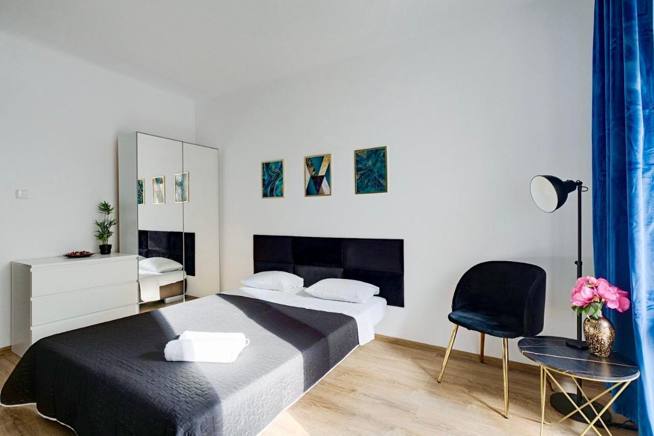 Charming Apartment In The City Center Warschau Buitenkant foto