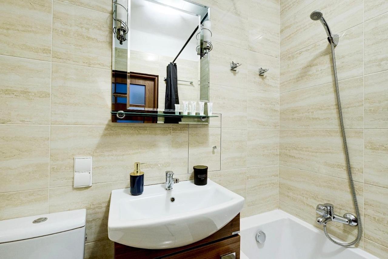 Charming Apartment In The City Center Warschau Buitenkant foto